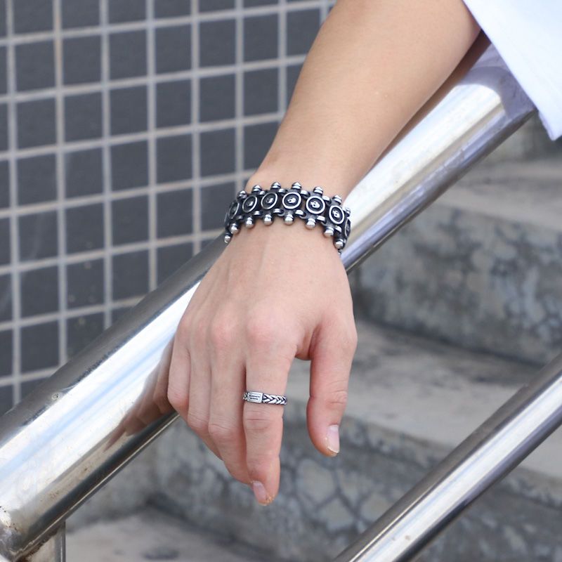 ​   Gelang Tengkorak Baja Tita - Streetwear Brand Jewelry ulasan dan harga